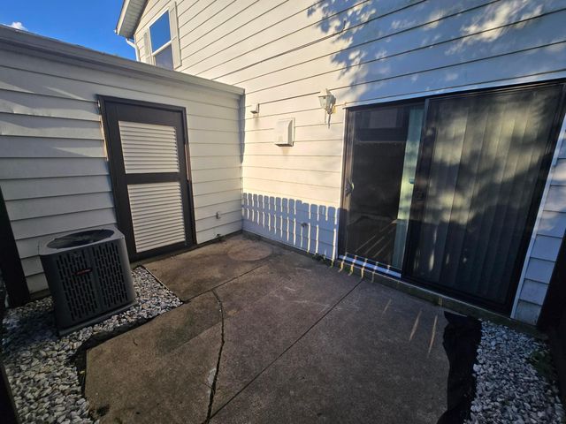 2508 Nassau Drive, 32E, Columbus, OH 43232