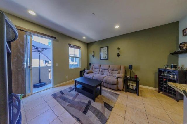 2118 Cosmo Way, San Marcos, CA 92078