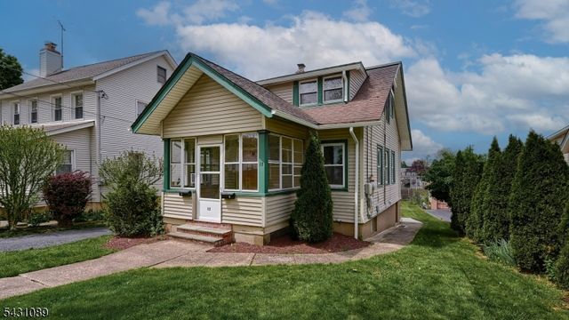13 Parkway West, Caldwell Boro Twp., NJ 07006