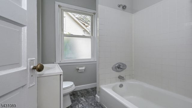 13 Parkway West, Caldwell Boro Twp., NJ 07006