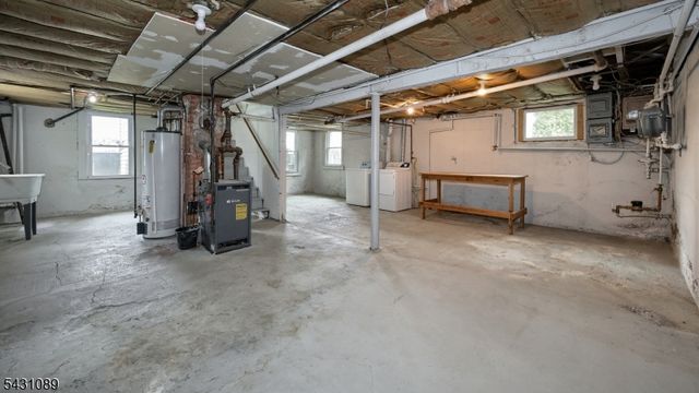13 Parkway West, Caldwell Boro Twp., NJ 07006