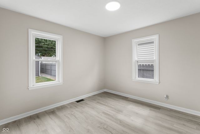 113 S 8th Avenue, Beech Grove, IN 46107