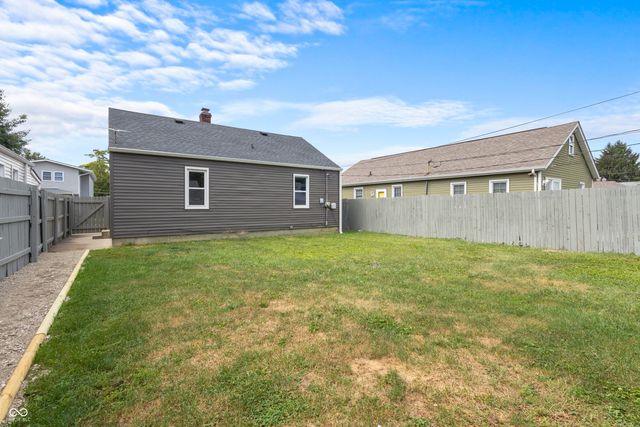 113 S 8th Avenue, Beech Grove, IN 46107