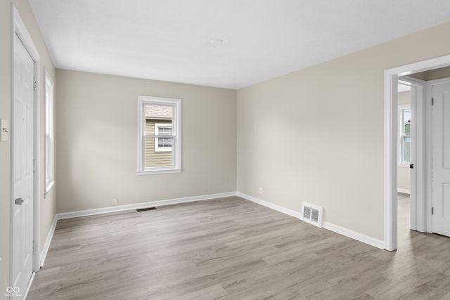 113 S 8th Avenue, Beech Grove, IN 46107