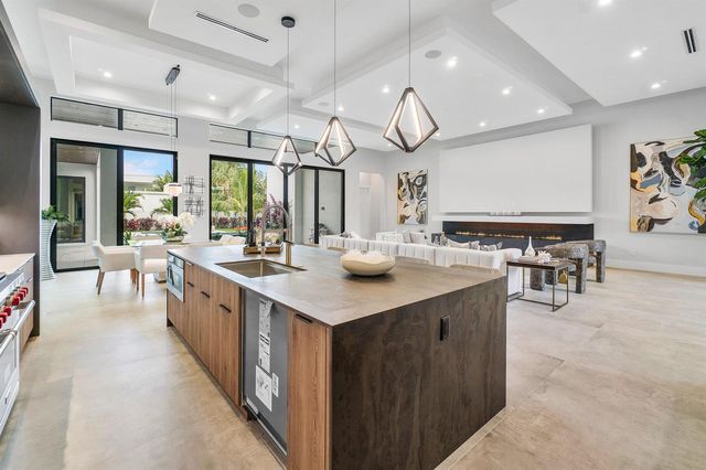 315 Ellamar Road, West Palm Beach, FL 33405