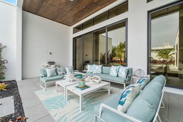 315 Ellamar Road, West Palm Beach, FL 33405
