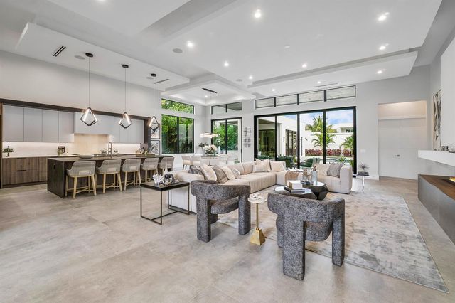 315 Ellamar Road, West Palm Beach, FL 33405