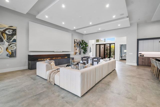 315 Ellamar Road, West Palm Beach, FL 33405