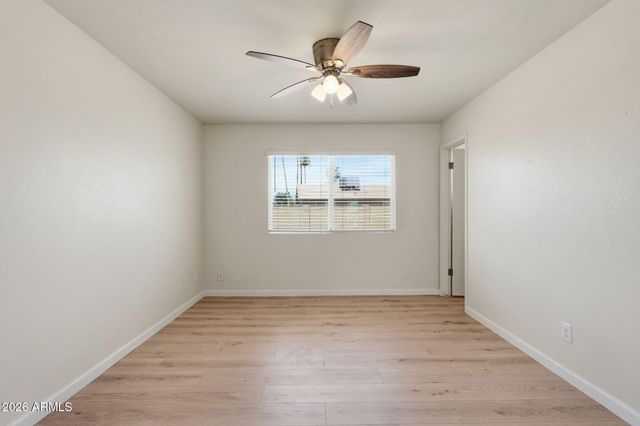 612 W FARMDALE Avenue, Mesa, AZ 85210