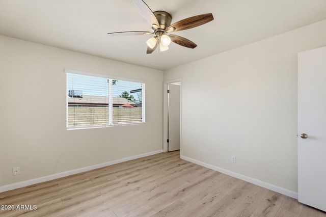612 W FARMDALE Avenue, Mesa, AZ 85210