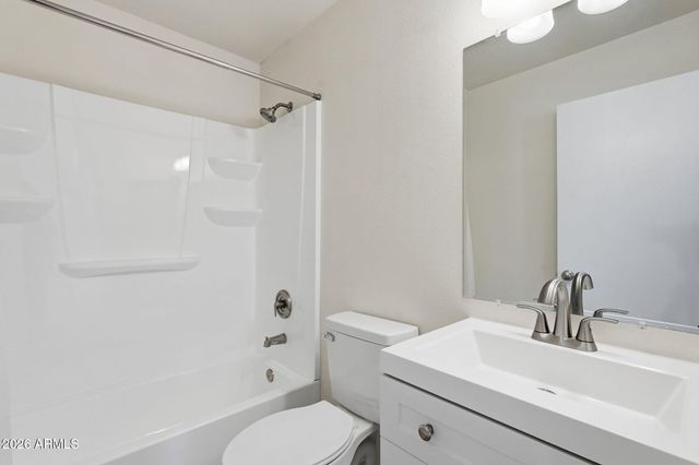 612 W FARMDALE Avenue, Mesa, AZ 85210