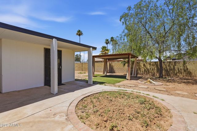 612 W FARMDALE Avenue, Mesa, AZ 85210