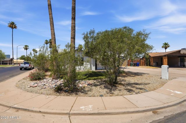 612 W FARMDALE Avenue, Mesa, AZ 85210