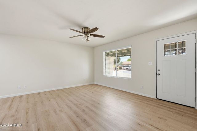 612 W FARMDALE Avenue, Mesa, AZ 85210