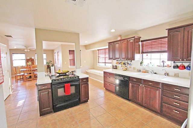 514 E John W Rd, Alpine, TX 79830