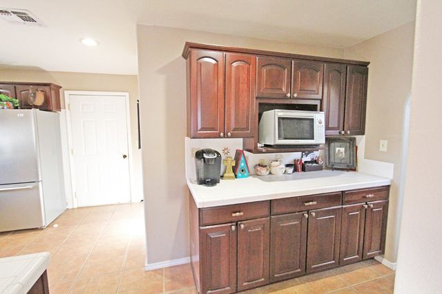 514 E John W Rd, Alpine, TX 79830