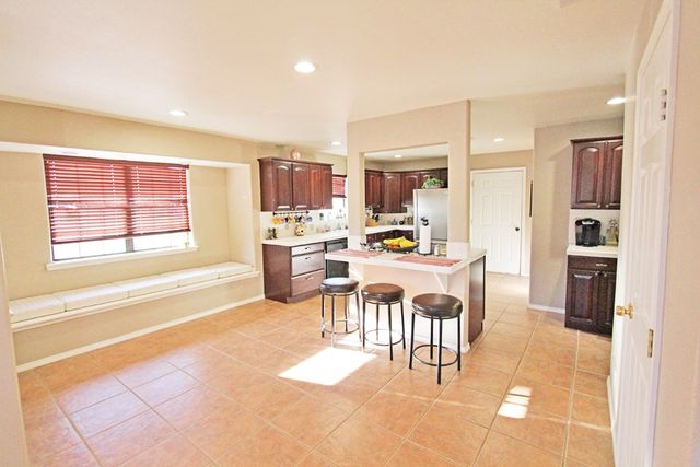 514 E John W Rd, Alpine, TX 79830