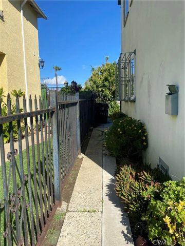 2115 W 102nd, Los Angeles, CA 90047