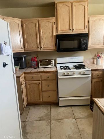 2115 W 102nd, Los Angeles, CA 90047