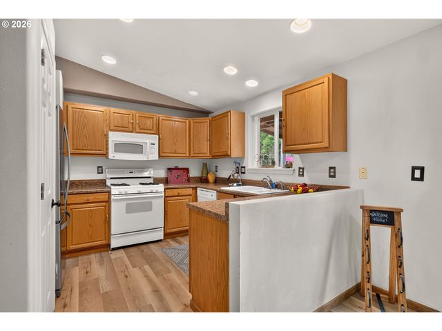 1801 Sw TAMARACK St, Mc Minnville, OR 97128