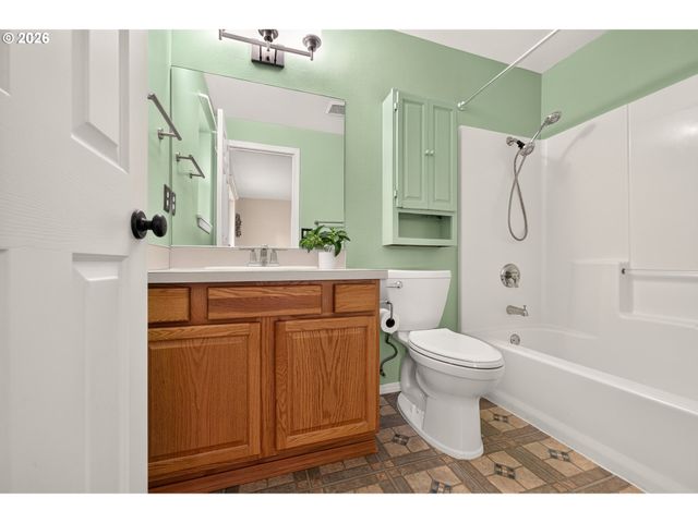 1801 Sw TAMARACK St, Mc Minnville, OR 97128