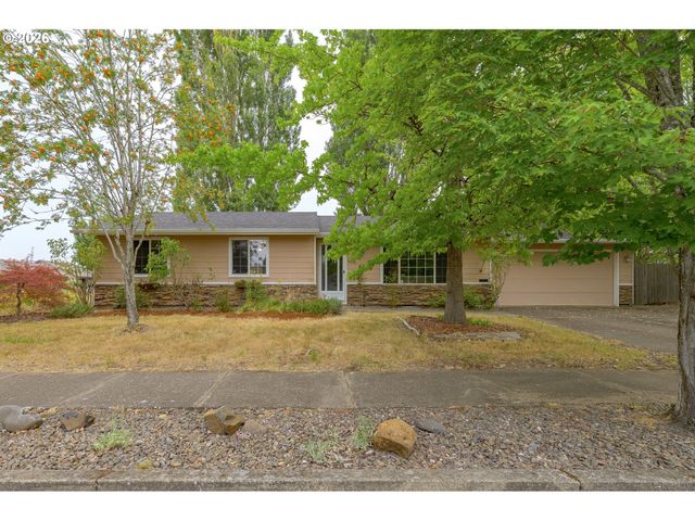 1801 Sw TAMARACK St, Mc Minnville, OR 97128