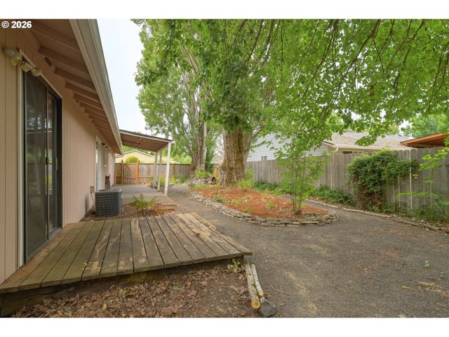 1801 Sw TAMARACK St, Mc Minnville, OR 97128