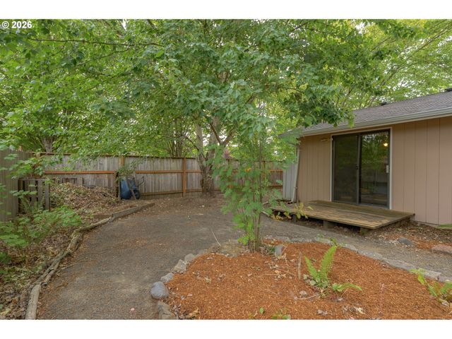 1801 Sw TAMARACK St, Mc Minnville, OR 97128