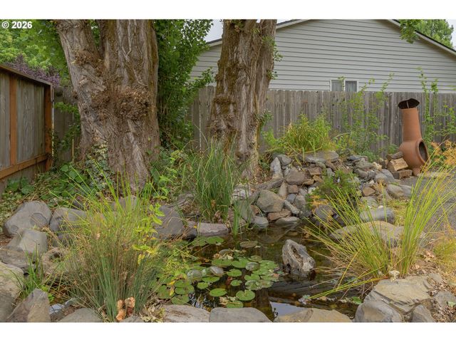 1801 Sw TAMARACK St, Mc Minnville, OR 97128