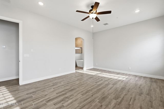 219 Emerald Brass, Horizon City, TX 79928