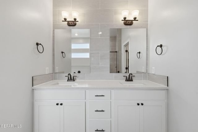 219 Emerald Brass, Horizon City, TX 79928