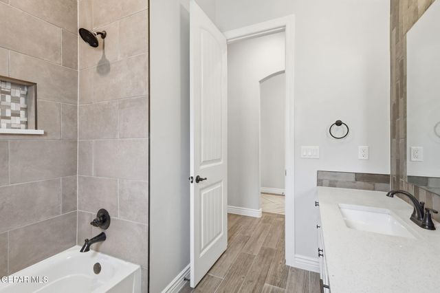 219 Emerald Brass, Horizon City, TX 79928