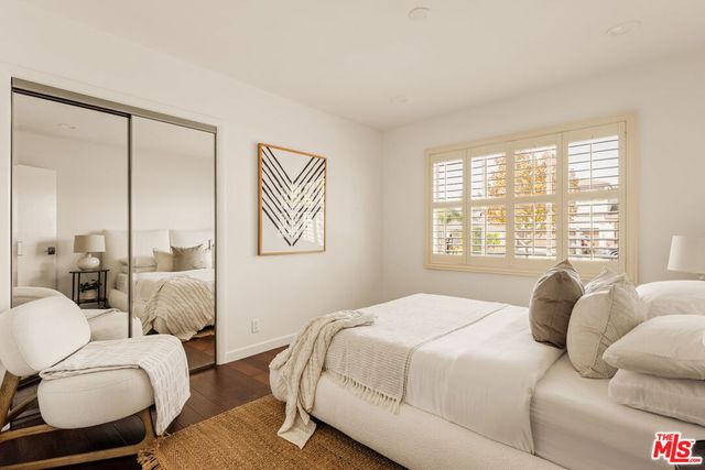 5124 S Corning Avenue, Los Angeles, CA 90056