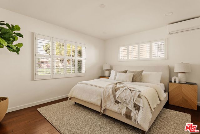 5124 S Corning Avenue, Los Angeles, CA 90056