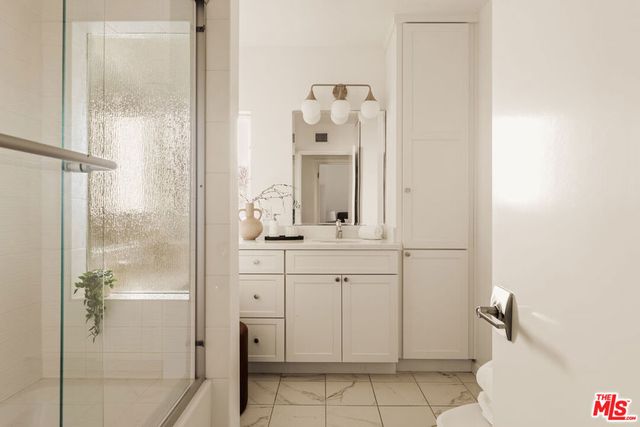 5124 S Corning Avenue, Los Angeles, CA 90056