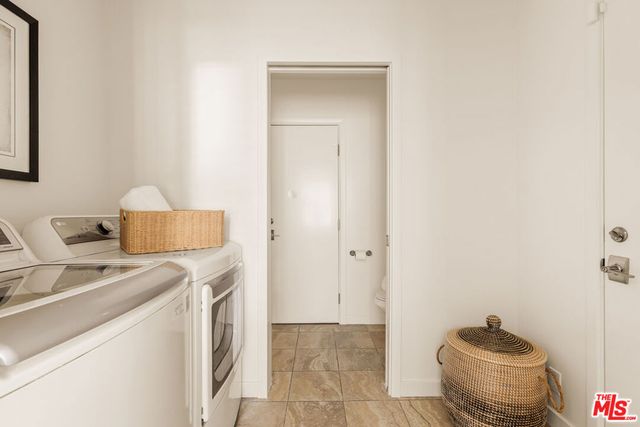 5124 S Corning Avenue, Los Angeles, CA 90056