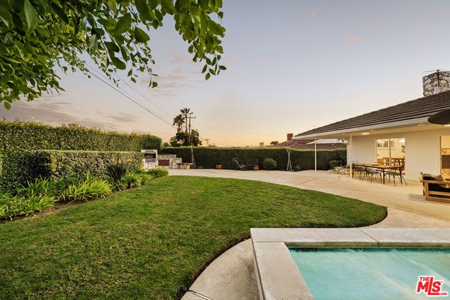 5124 S Corning Avenue, Los Angeles, CA 90056