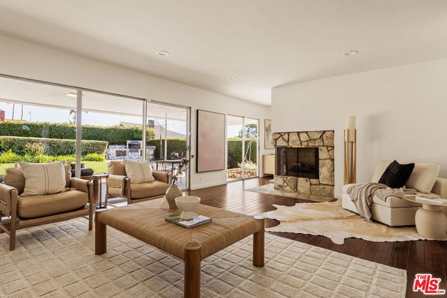 5124 S Corning Avenue, Los Angeles, CA 90056