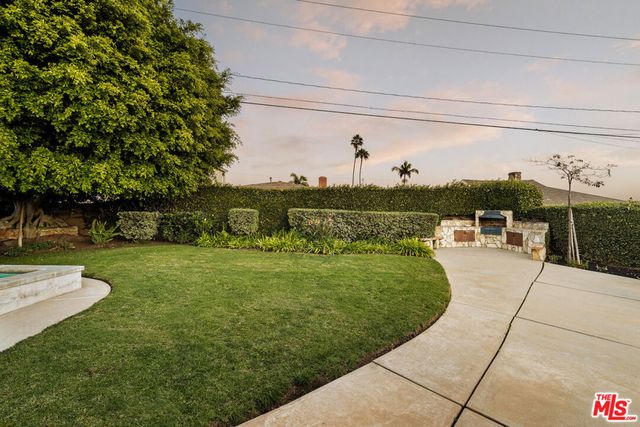 5124 S Corning Avenue, Los Angeles, CA 90056