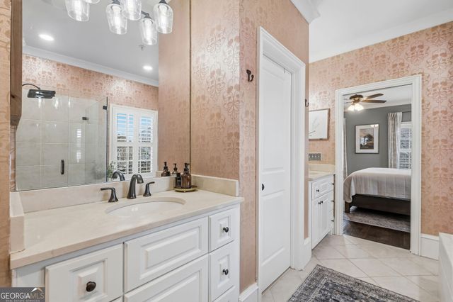 709 Hammond Drive, Woodstock, GA 30188