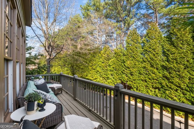 709 Hammond Drive, Woodstock, GA 30188