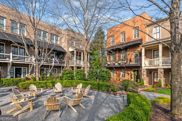 709 Hammond Drive, Woodstock, GA 30188