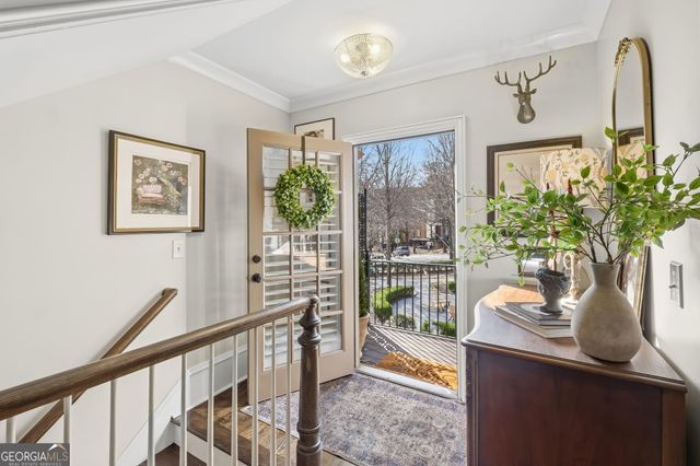 709 Hammond Drive, Woodstock, GA 30188