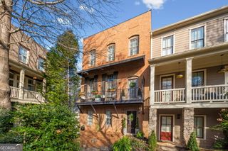 709 Hammond Drive, Woodstock, GA 30188