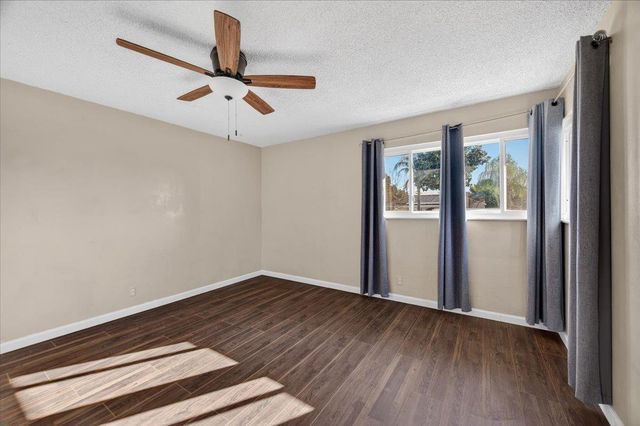 1524 W Fountain Way, Fresno, CA 93705