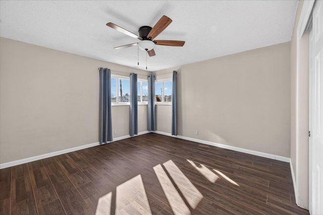 1524 W Fountain Way, Fresno, CA 93705