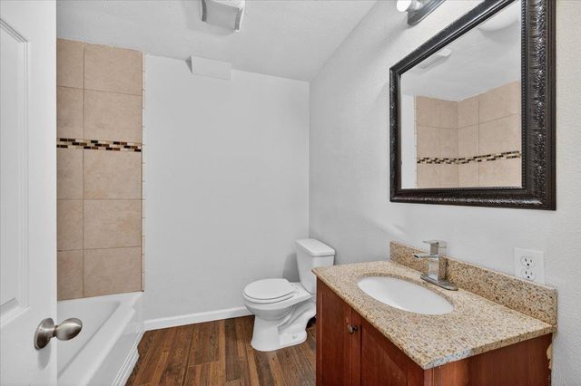 1524 W Fountain Way, Fresno, CA 93705