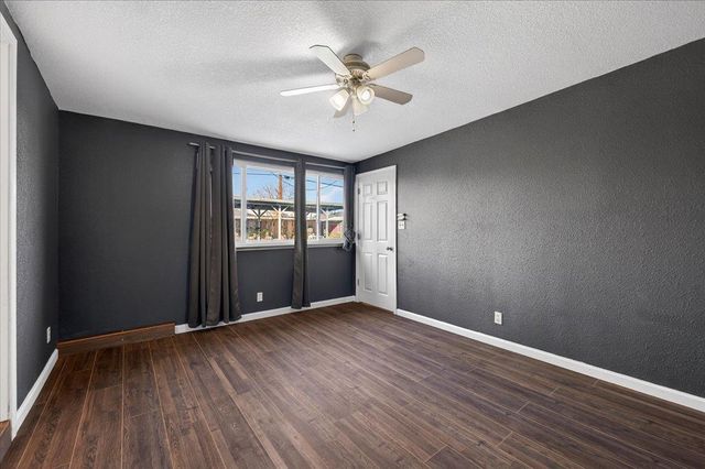 1524 W Fountain Way, Fresno, CA 93705