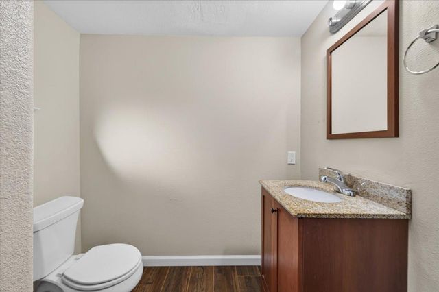 1524 W Fountain Way, Fresno, CA 93705