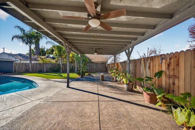 1524 W Fountain Way, Fresno, CA 93705